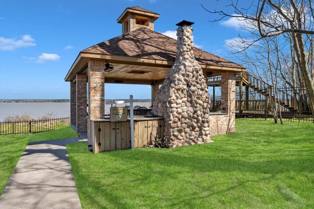 $1,999,999 | 20433 Doral Drive, Point Blank, TX 77364