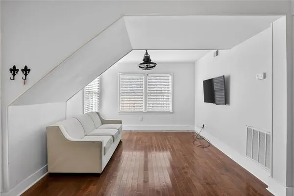 $239,000 | 4808 Magazine Street, Unit D, New Orleans, LA 70115