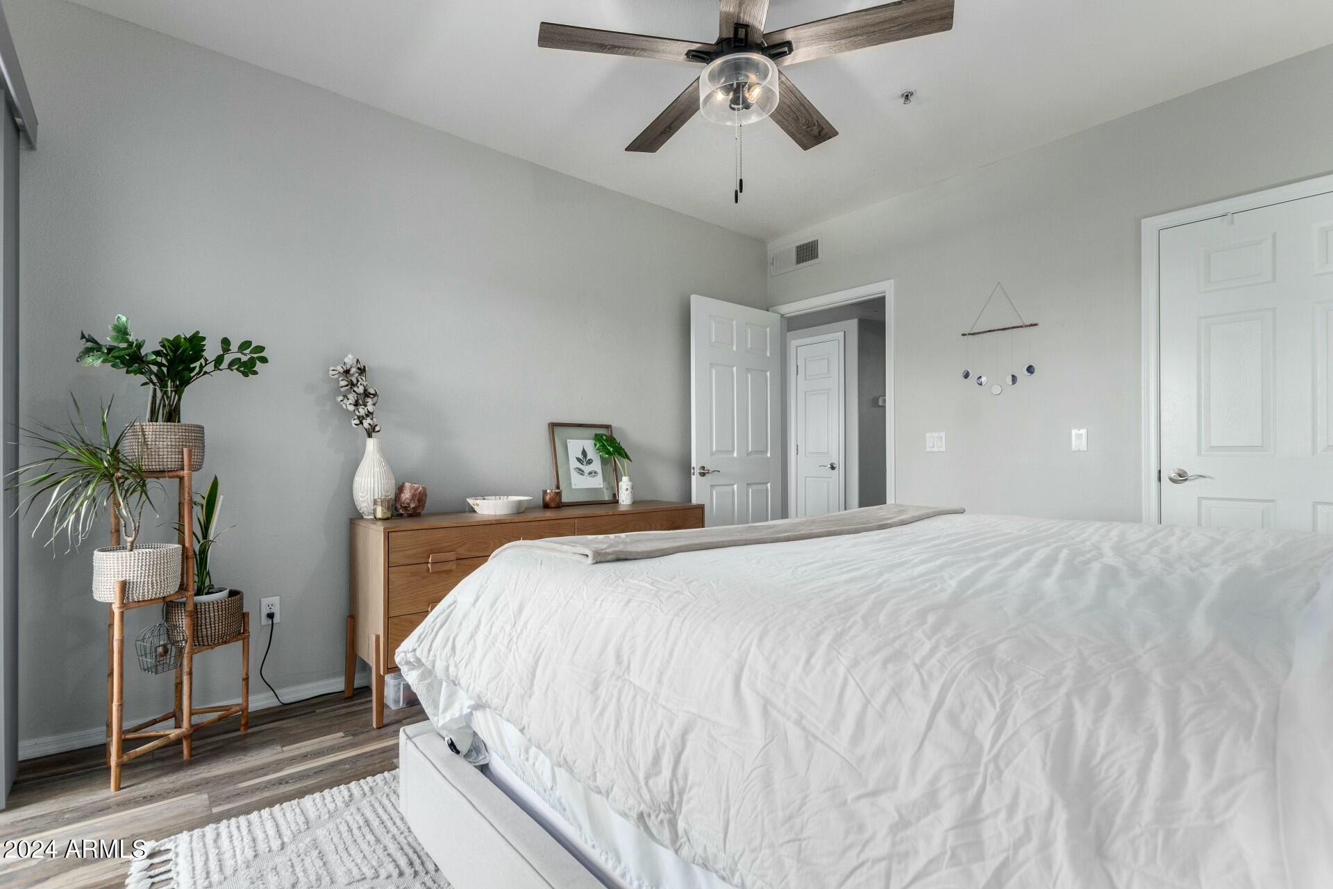 15095 North Thompson Peak Parkway, Unit 3099 Scottsdale, AZ 85260 - Photo 13 of 26 Bedroom w/ 2 closets