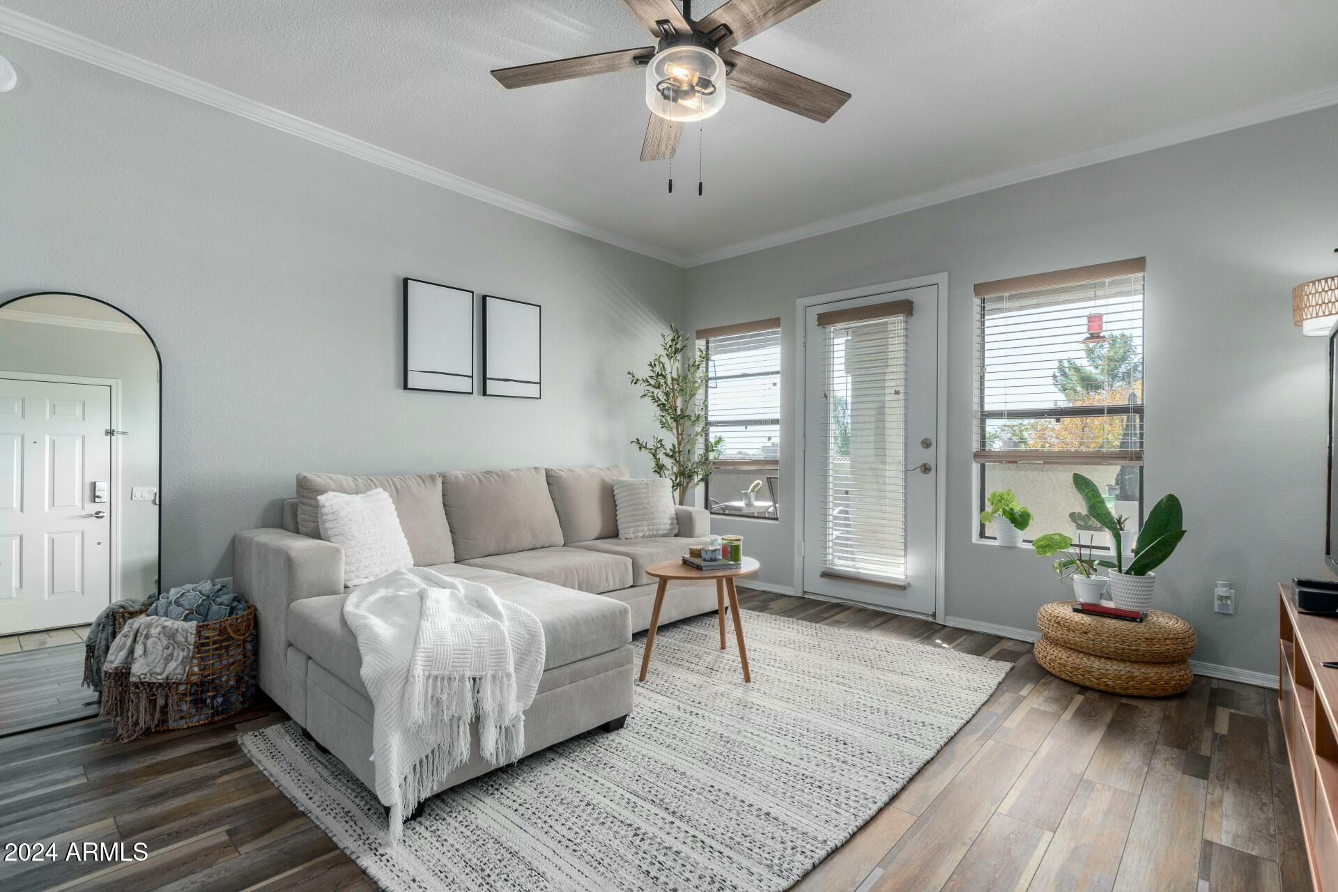 15095 North Thompson Peak Parkway, Unit 3099 Scottsdale, AZ 85260 - Photo 4 of 26 Open living space