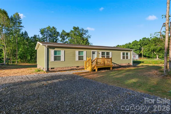 $247,900 | 4433 Old US 421 Highway West, Yadkinville, NC 27055