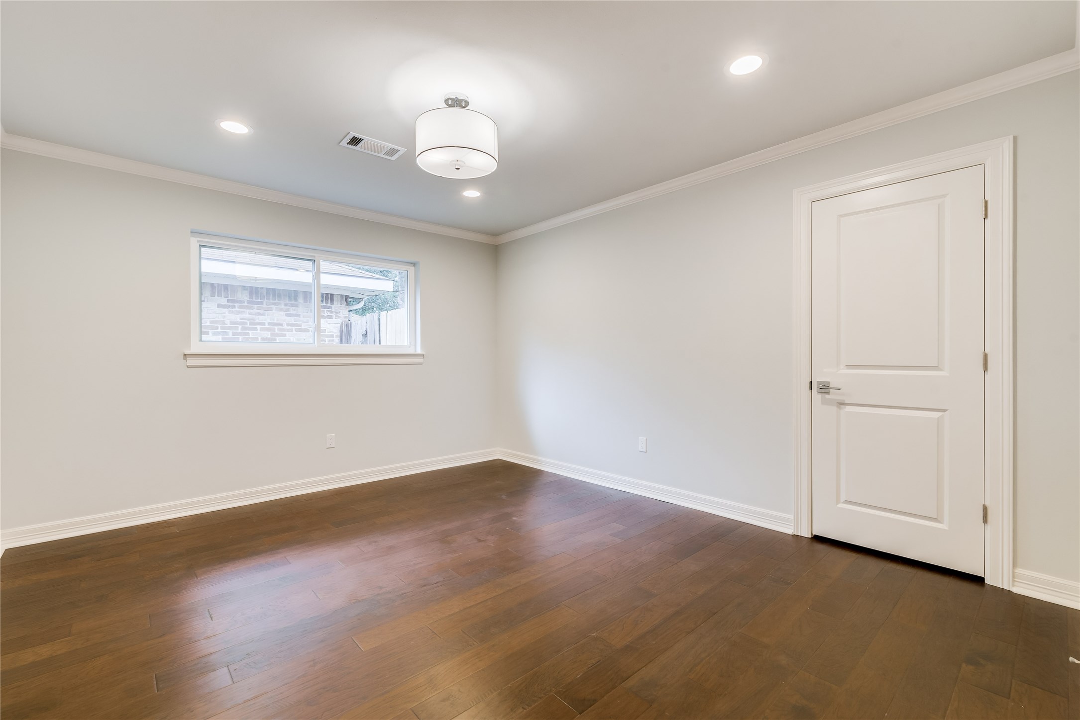 1010 Thornton Road Houston, TX 77018 - Photo 26 of 27 SECONDARY BEDROOM