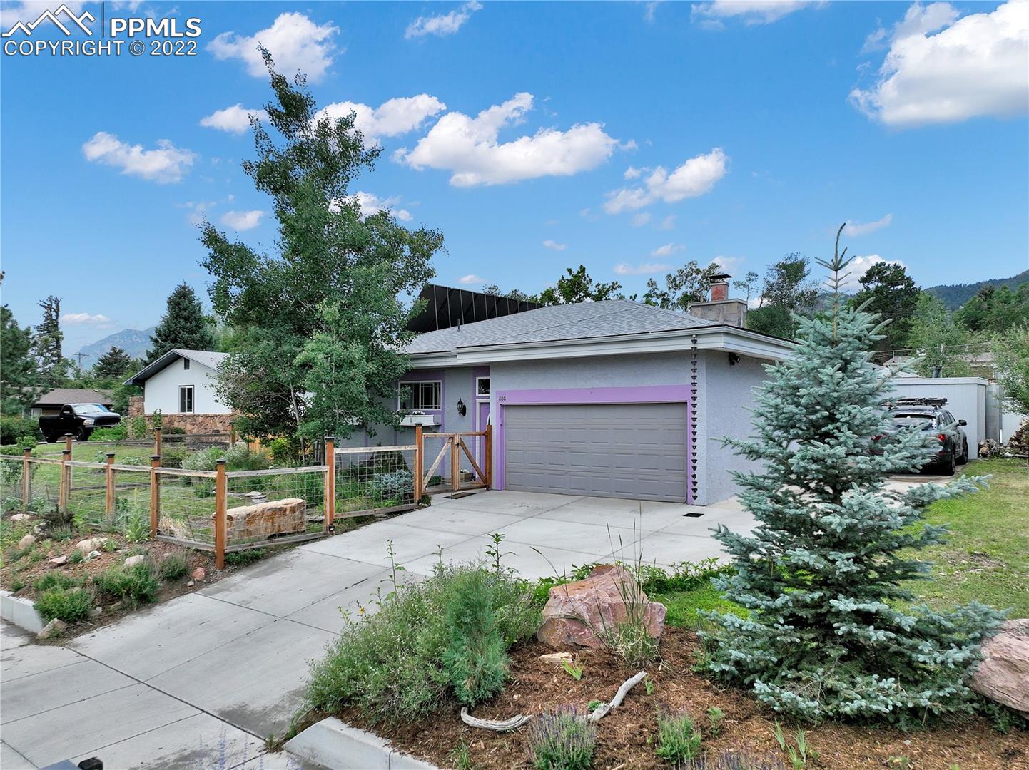 808 Cresta Road Colorado Springs, CO 80906 - Photo 1 of 27 Gallery Image 1