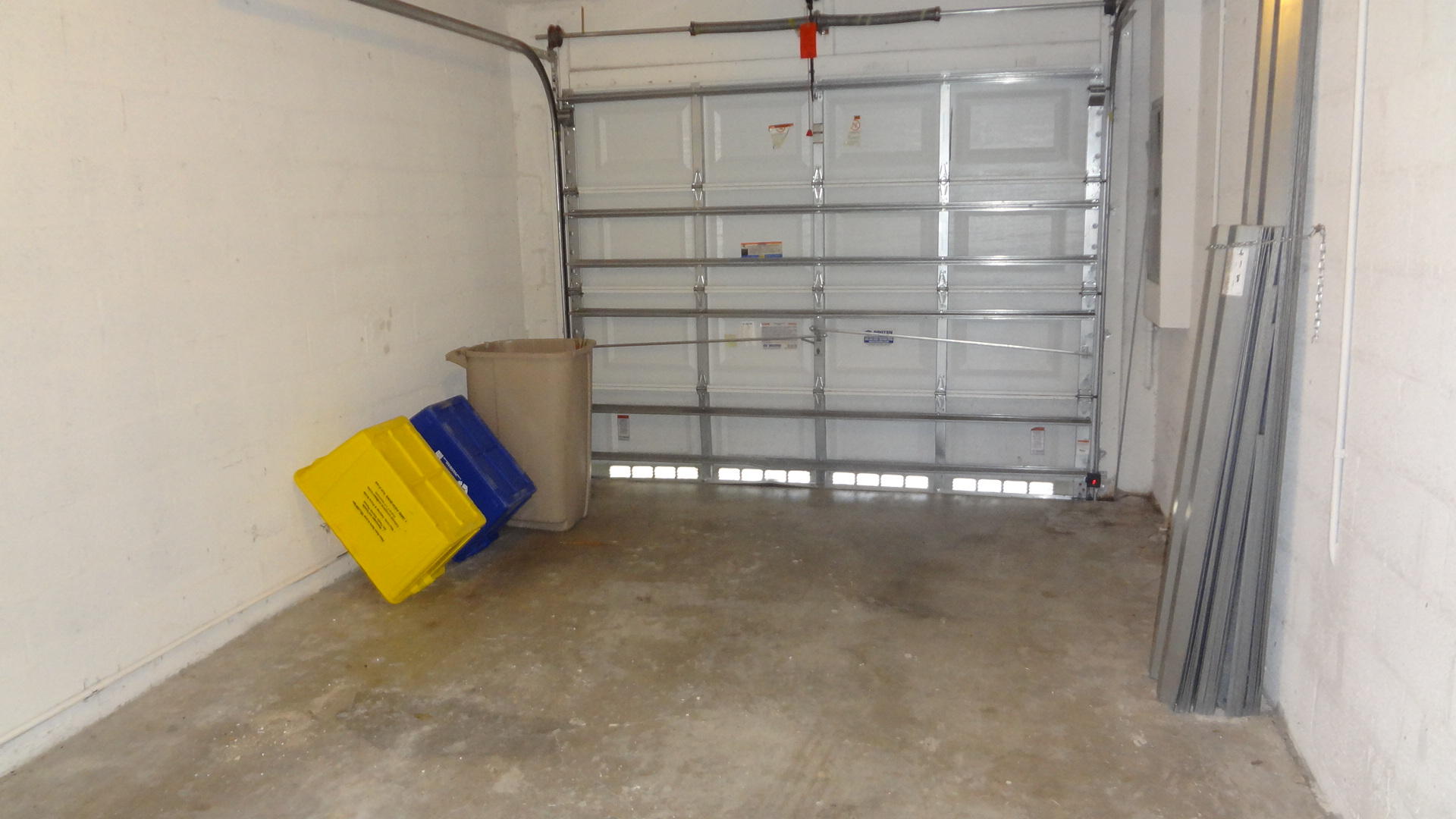 804 Imperial Lake Road West Palm Beach, FL 33413 - Photo 12 of 23 Garage