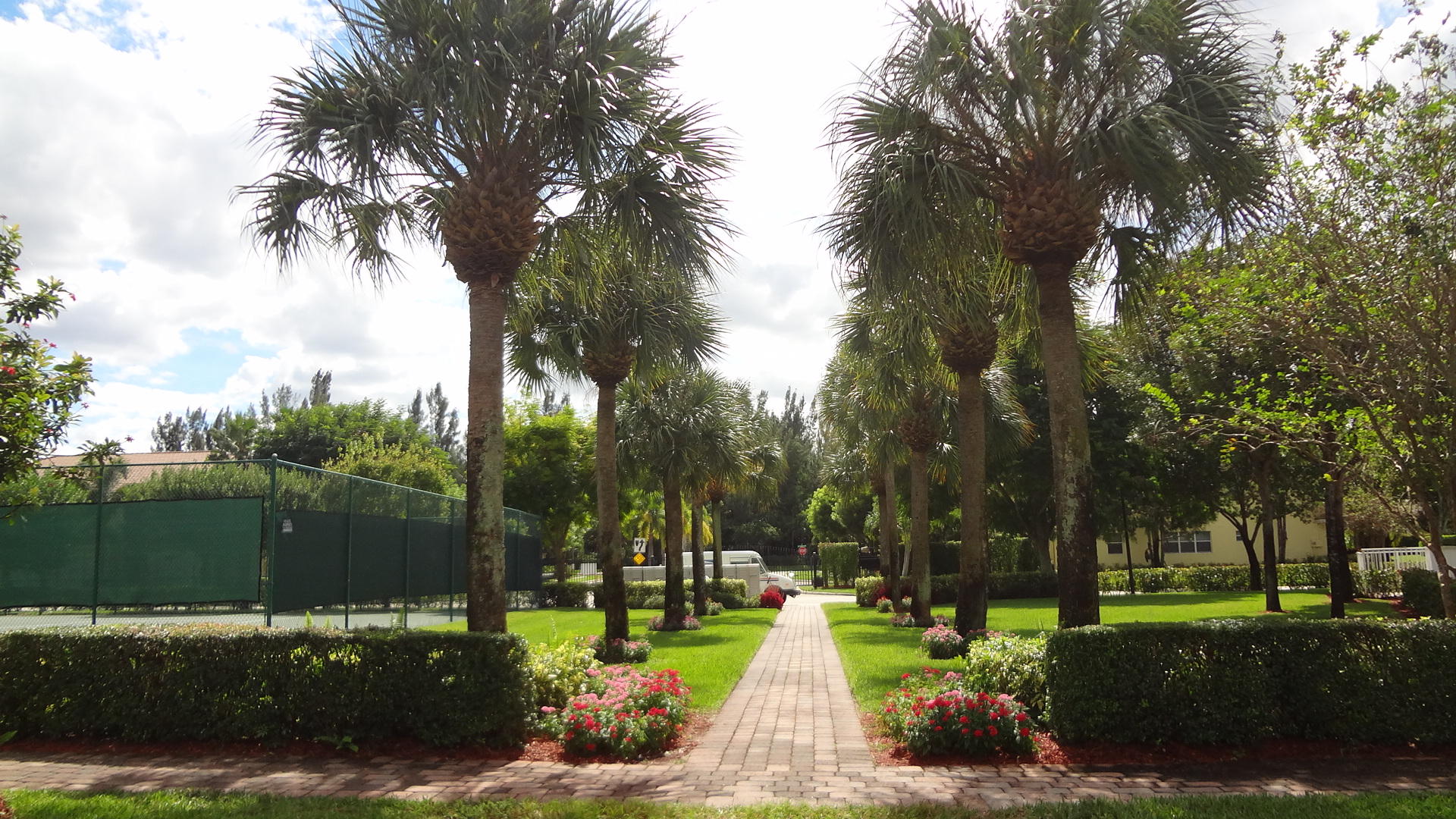 804 Imperial Lake Road West Palm Beach, FL 33413 - Photo 17 of 23 common grounds