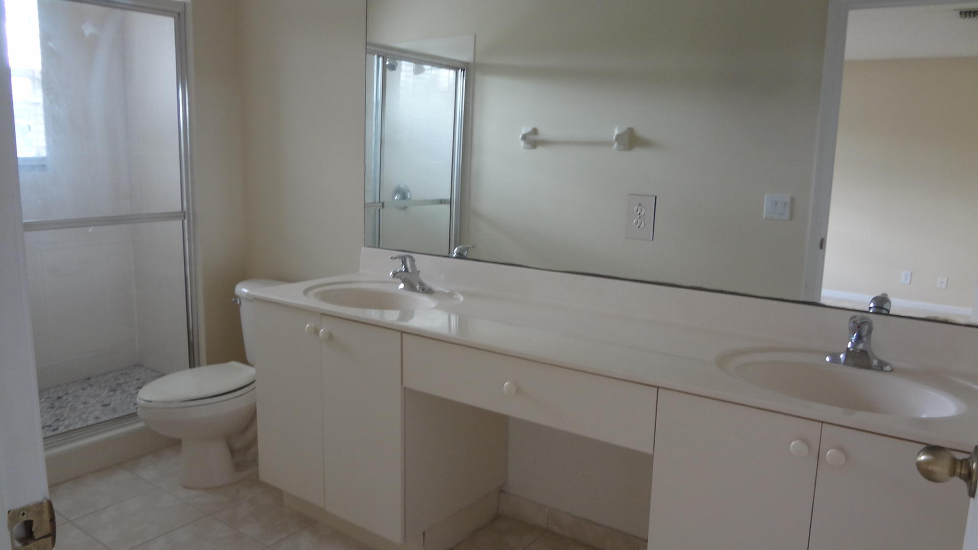 804 Imperial Lake Road West Palm Beach, FL 33413 - Photo 9 of 23 Master Bath
