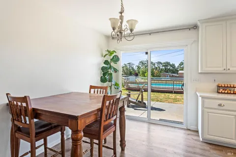 $565,000 | 1681 Oak Grove Drive, Redwood Valley, CA 95470