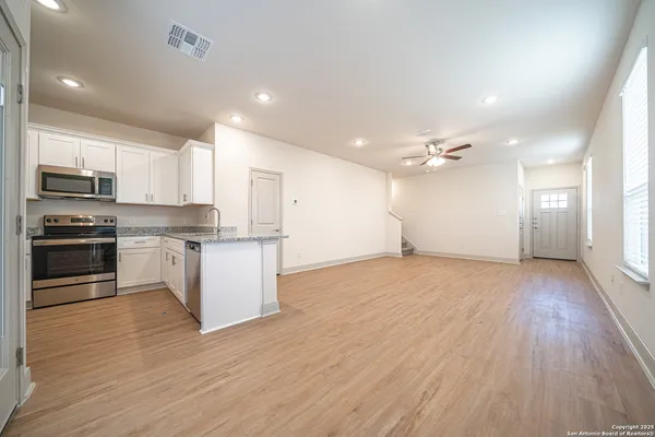 $1,550 | 7545 Briarwood Pass, Unit 101, San Antonio, TX 78252