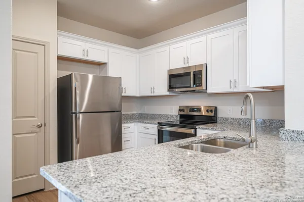 $1,550 | 7545 Briarwood Pass, Unit 101, San Antonio, TX 78252