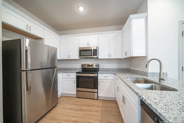 $1,825 | 7545 Briarwood Pass, Unit 101, San Antonio, TX 78252