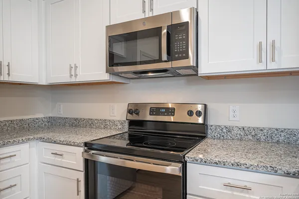 $1,550 | 7545 Briarwood Pass, Unit 101, San Antonio, TX 78252