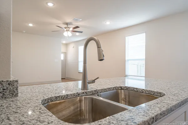 $1,550 | 7545 Briarwood Pass, Unit 101, San Antonio, TX 78252