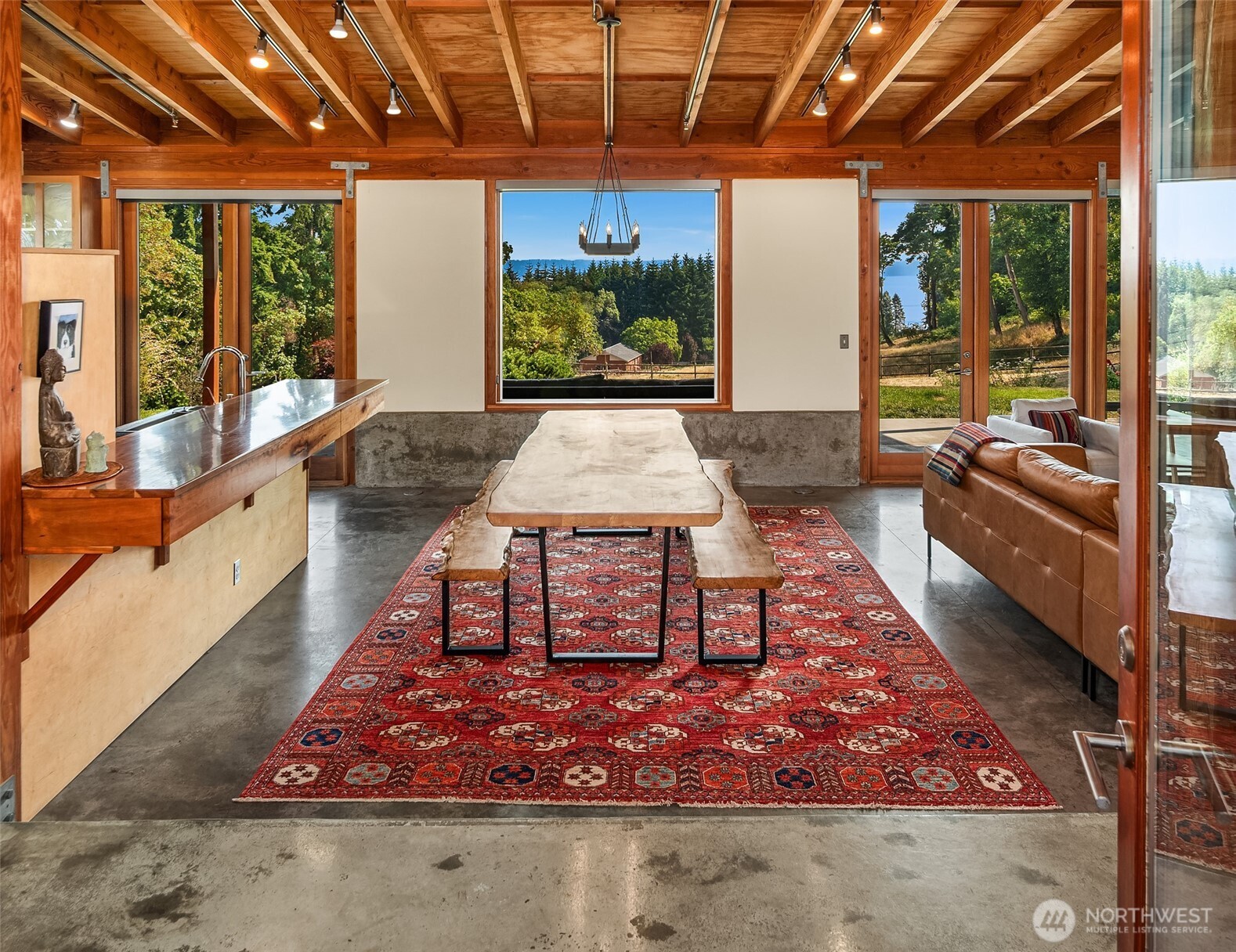 4409 Southwest Point Robinson Road Vashon, WA 98070 - Photo 6 of 39 Gallery Image 6