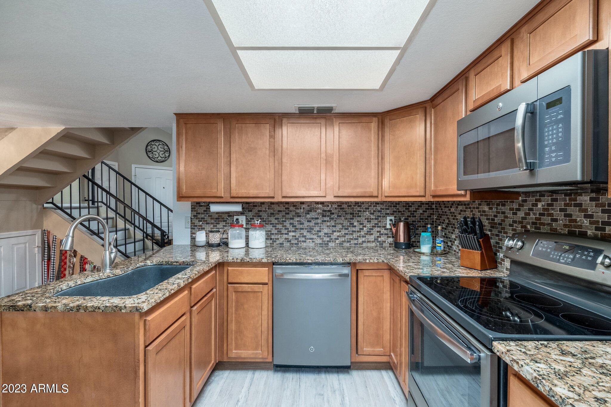 170 East Guadalupe Road, Unit 98 Gilbert, AZ 85234 - Photo 8 of 29 170 E Guadalupe Rd (16)