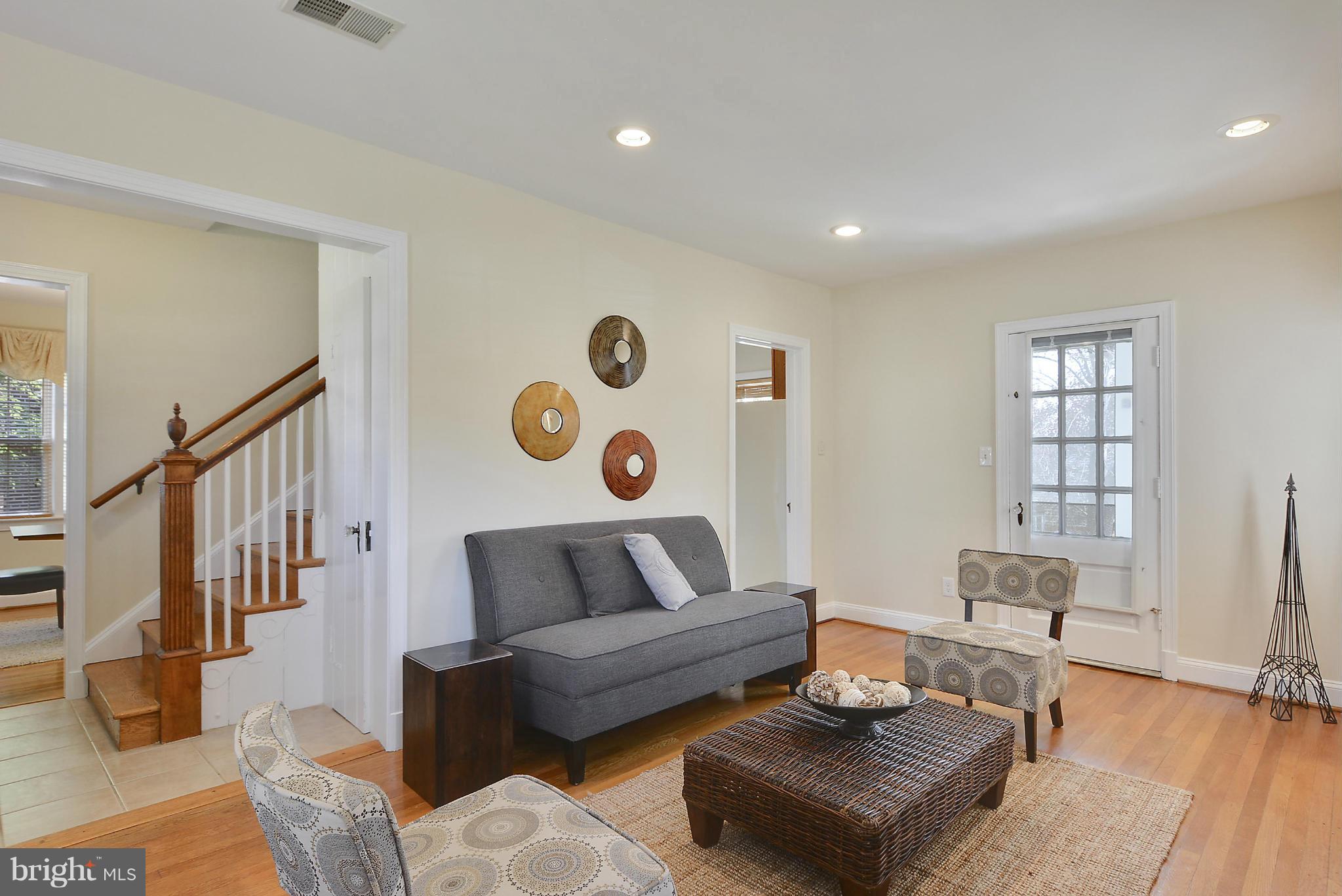 716 Pershing Drive Silver Spring, MD 20910 - Photo 3 of 25 Living Room