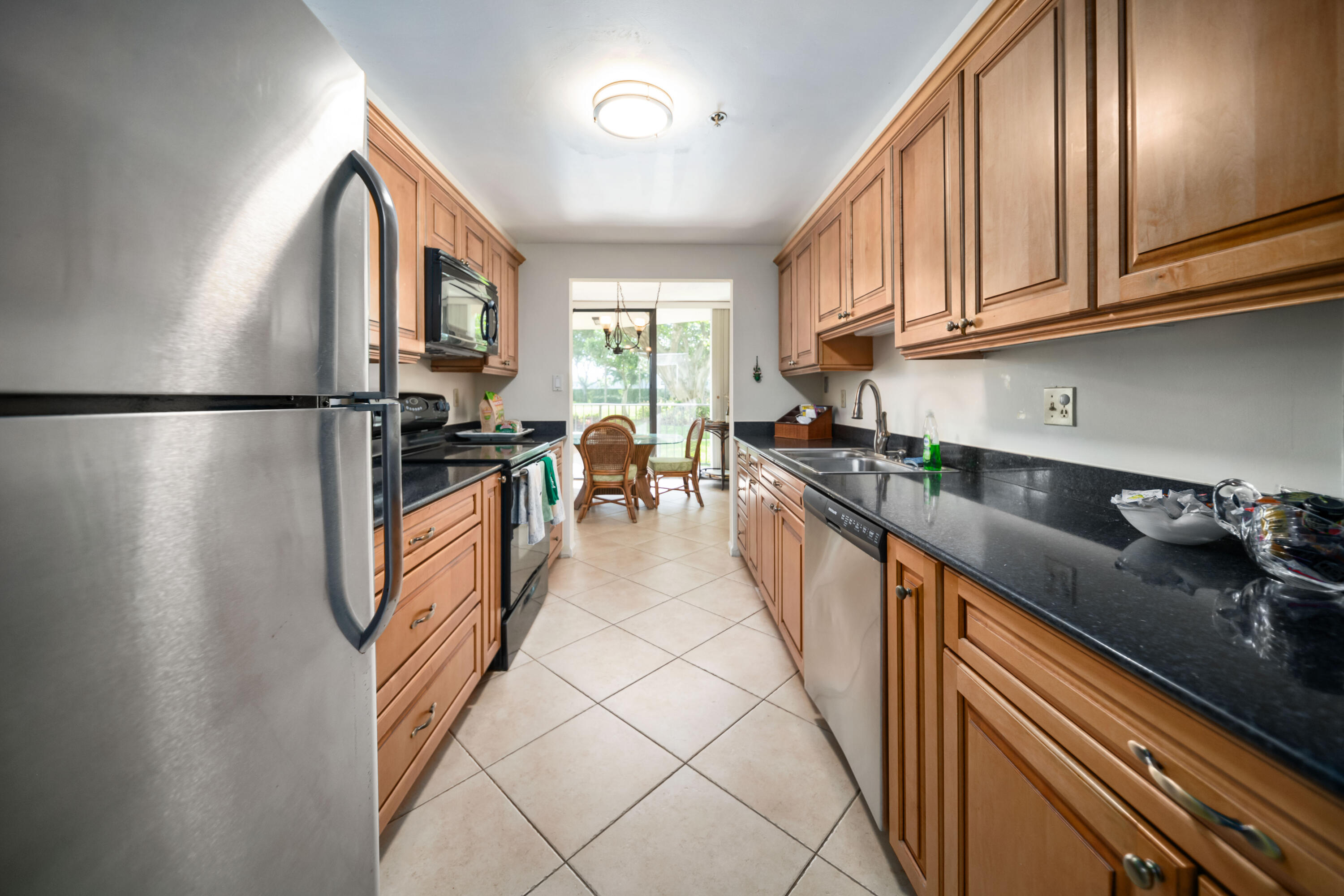 899 Jeffery Street, Unit 107 Boca Raton, FL 33487 - Photo 11 of 43 FXX_9565