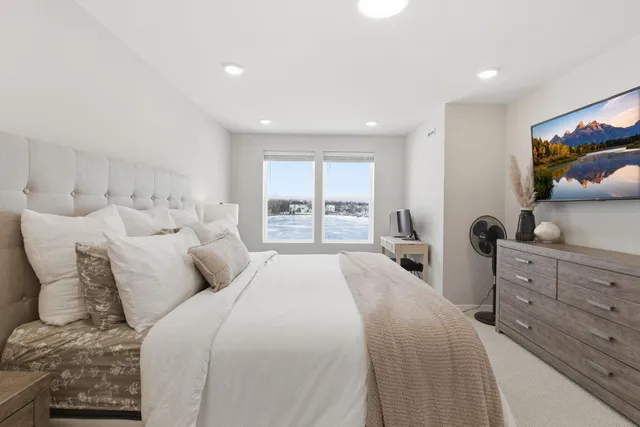 $450,000 | 17922 Genoa Drive, Lakeville, MN 55044