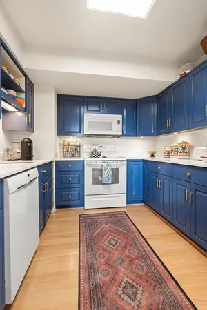 $899,000 | 250 Hammond Pond Parkway, Unit 1406N, Newton, MA 02467