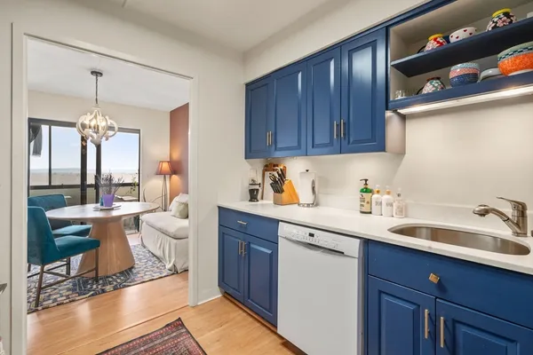 $899,000 | 250 Hammond Pond Parkway, Unit 1406N, Newton, MA 02467