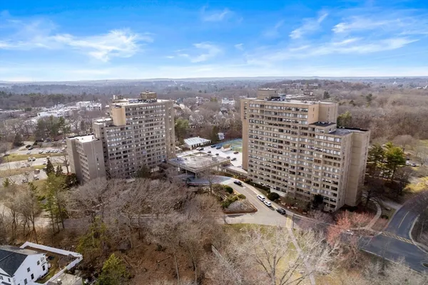$899,000 | 250 Hammond Pond Parkway, Unit 1406N, Newton, MA 02467