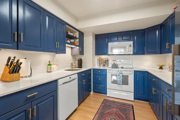 $899,000 | 250 Hammond Pond Parkway, Unit 1406N, Newton, MA 02467