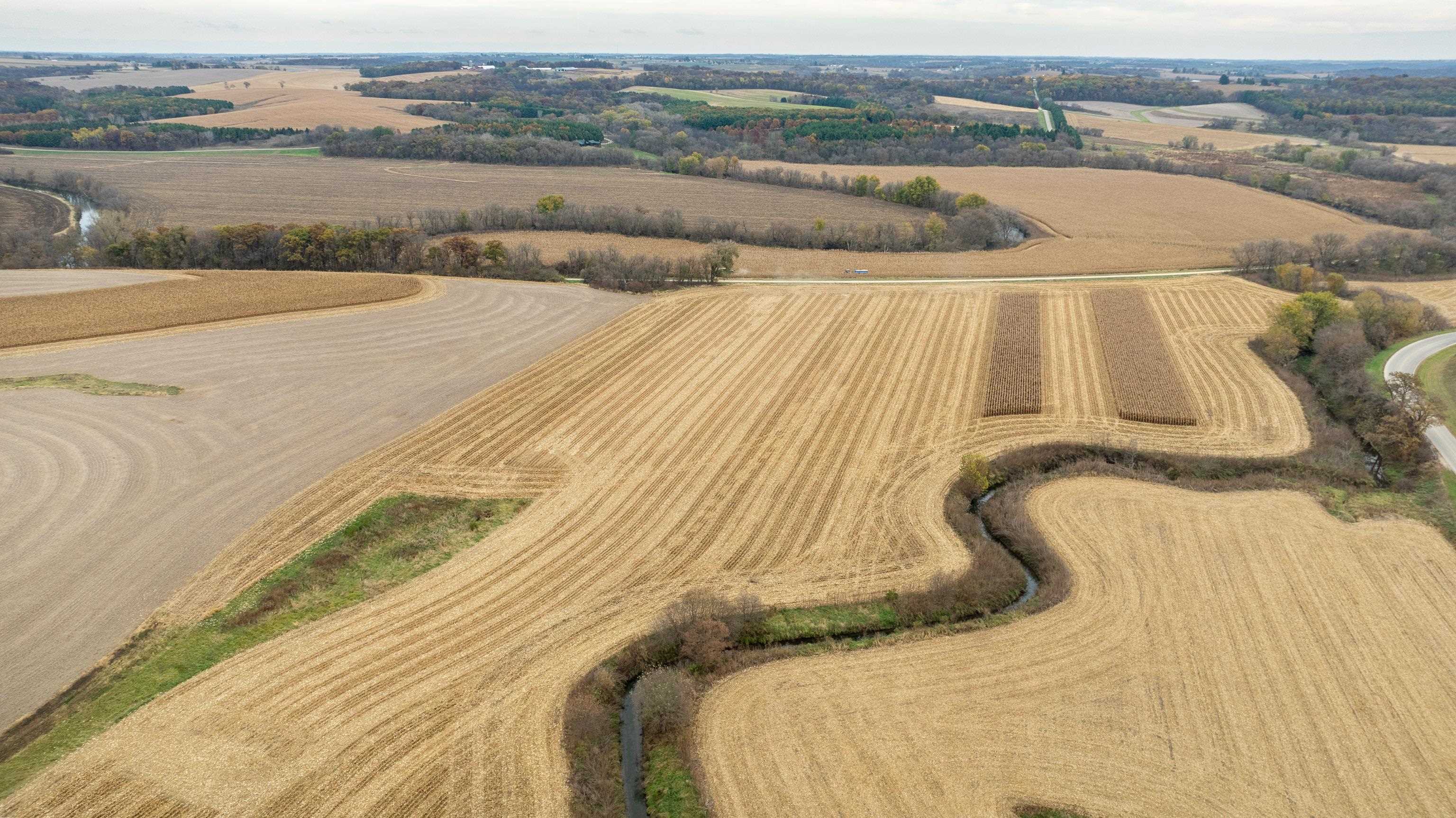 8236 County Road K Gratiot, WI 53541 - Photo 13 of 59