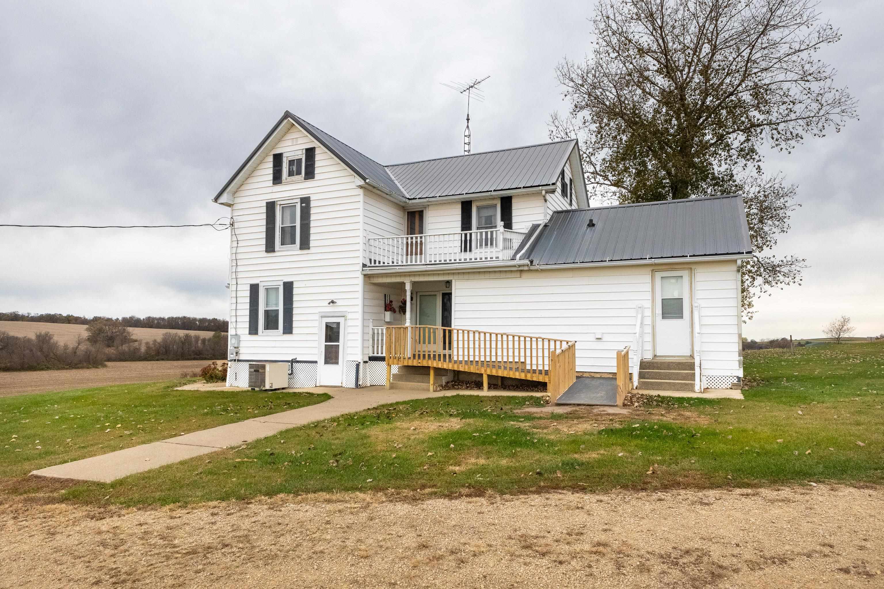 8236 County Road K Gratiot, WI 53541 - Photo 24 of 59