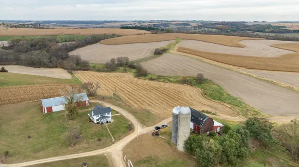 $3,375,000 | 8236 County Road K, Gratiot, WI 53541
