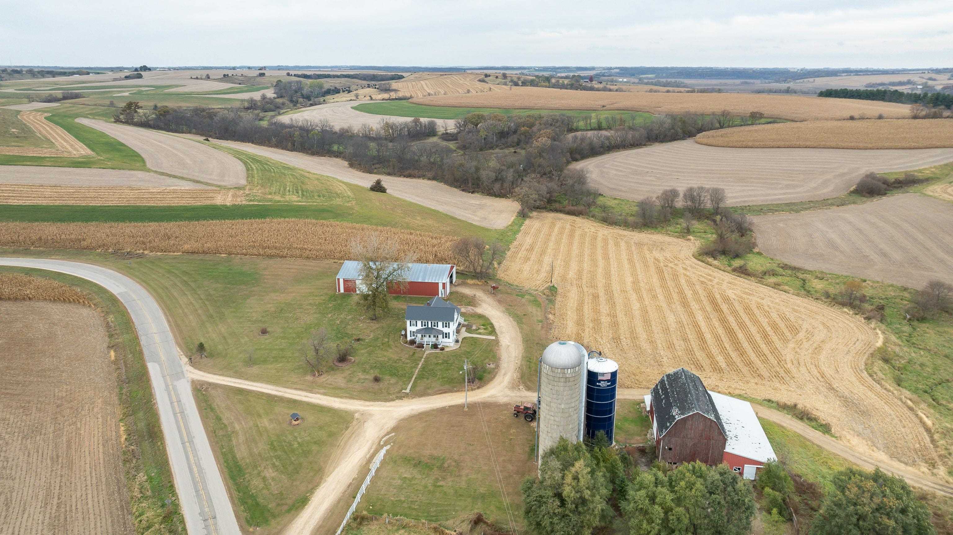 8236 County Road K Gratiot, WI 53541 - Photo 4 of 59