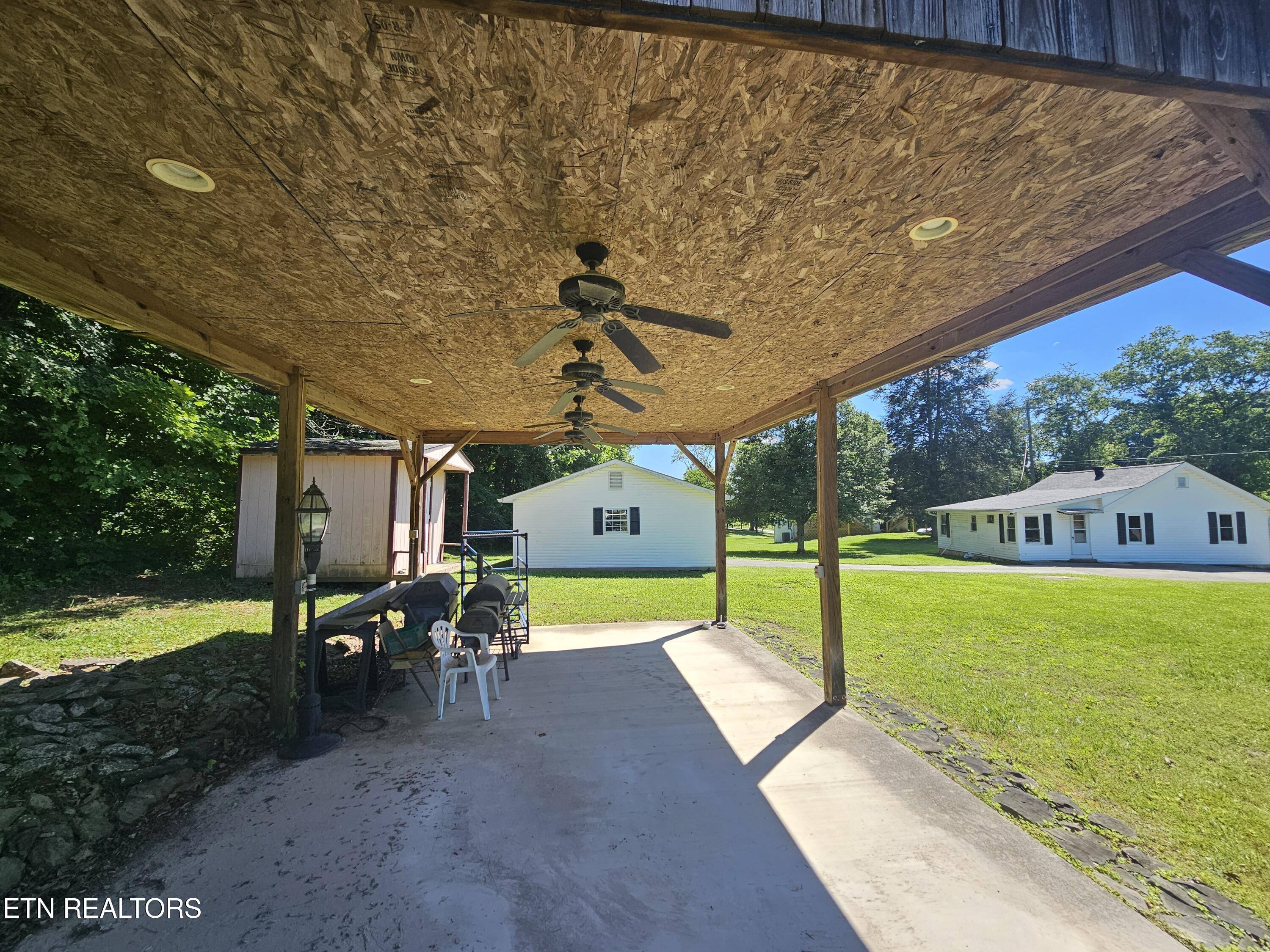 1341 Blockhouse Valley Road Clinton, TN 37716 - Photo 5 of 35 20260603_161748
