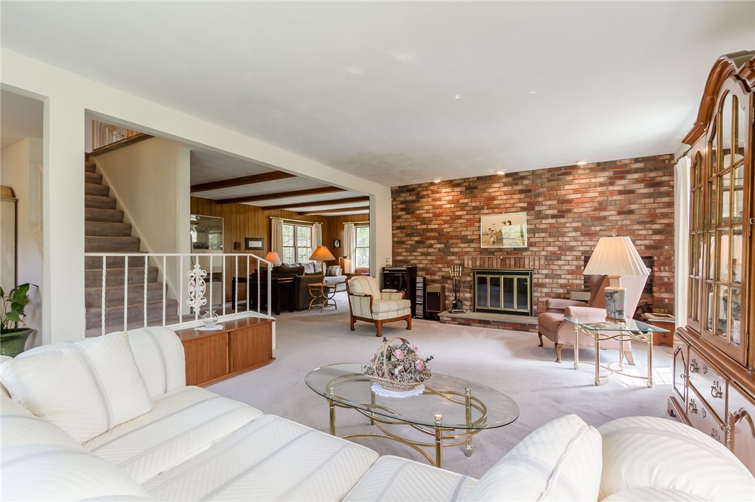 1 Mountain Road Penfield, NY 14625 - Photo 9 of 48