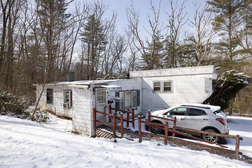 324 New Boston Road Sturbridge, MA 01566 - Photo 3 of 24 Gallery Image 3