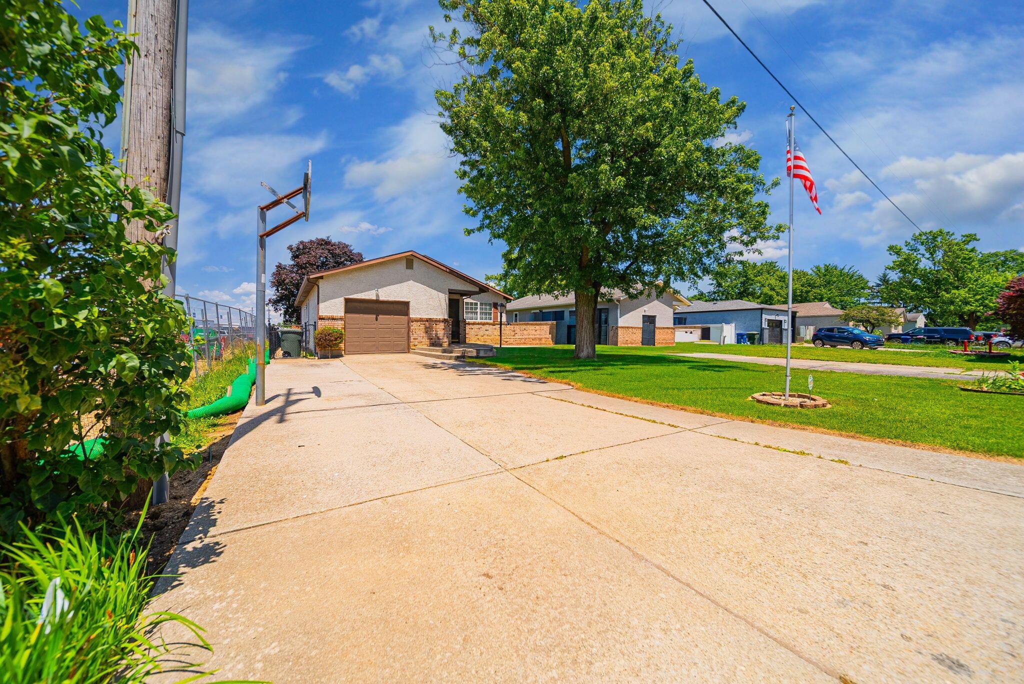 5332 Trabue Road Columbus, OH 43228 - Photo 49 of 55