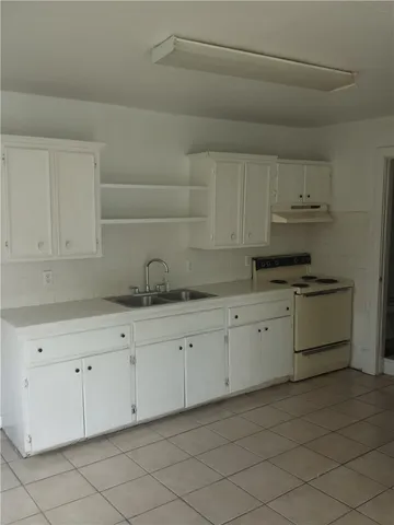 $795 | 629 West Nettie Avenue, Unit A, Kingsville, TX 78363