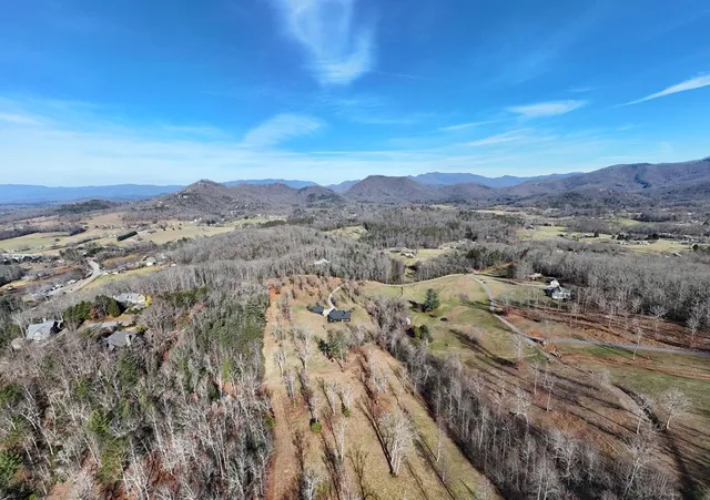 $1,800,000 | 215 Harmony Lane, Hiawassee, GA 30546