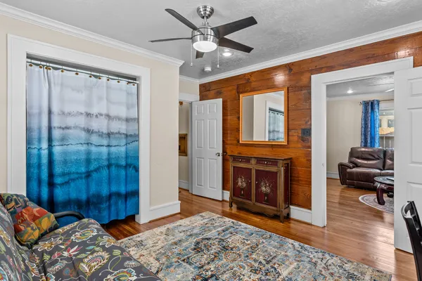 $2,000 | 1526 Lawson Street, Houston, TX 77023