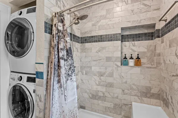$2,000 | 1526 Lawson Street, Houston, TX 77023