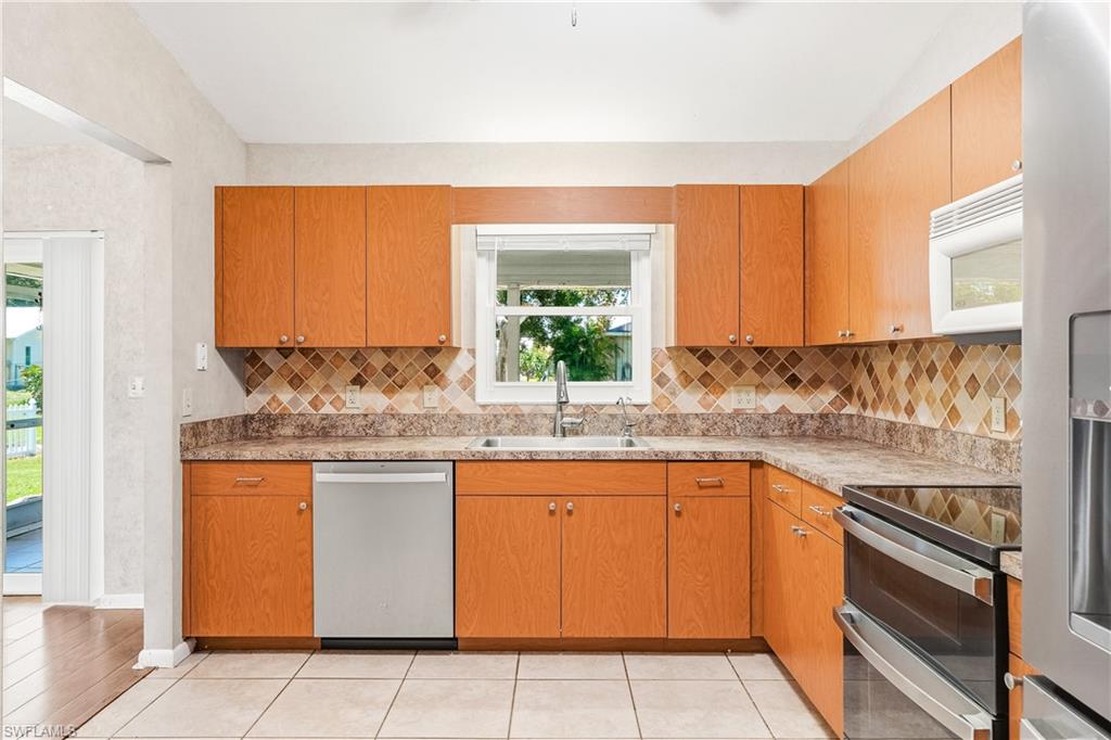 8344 Bounty Road Fort Myers, FL 33967 - Photo 13 of 31