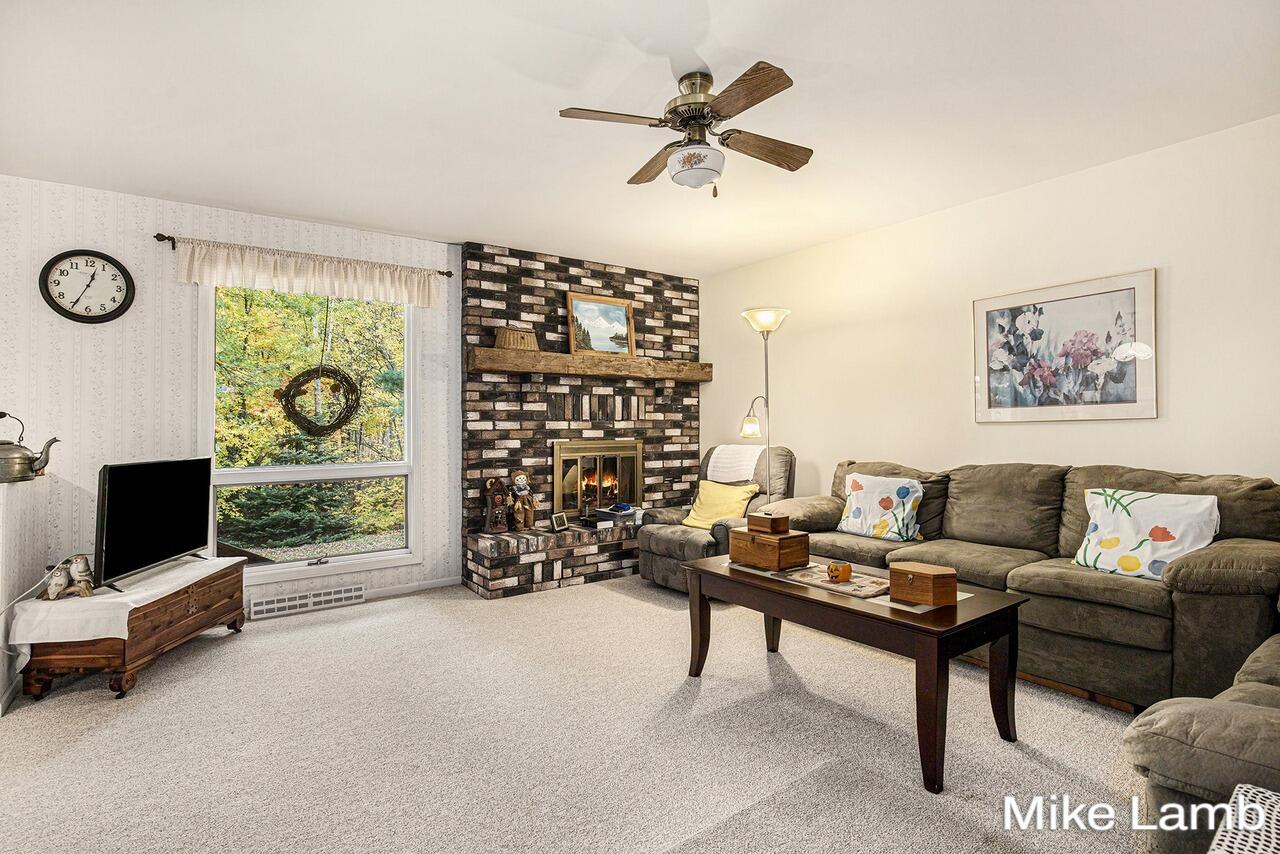 3825 14 Mile Road Northwest Sparta, MI 49345 - Photo 11 of 40 008_14_mile_9_404