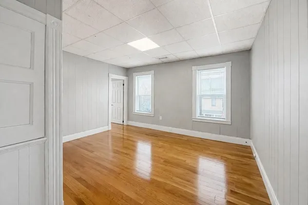 $2,695 | 133 University Avenue, Unit 6, Lowell, MA 01854