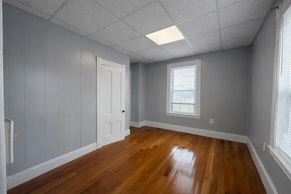 $2,695 | 133 University Avenue, Unit 6, Lowell, MA 01854