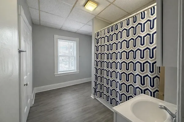 $2,695 | 133 University Avenue, Unit 6, Lowell, MA 01854
