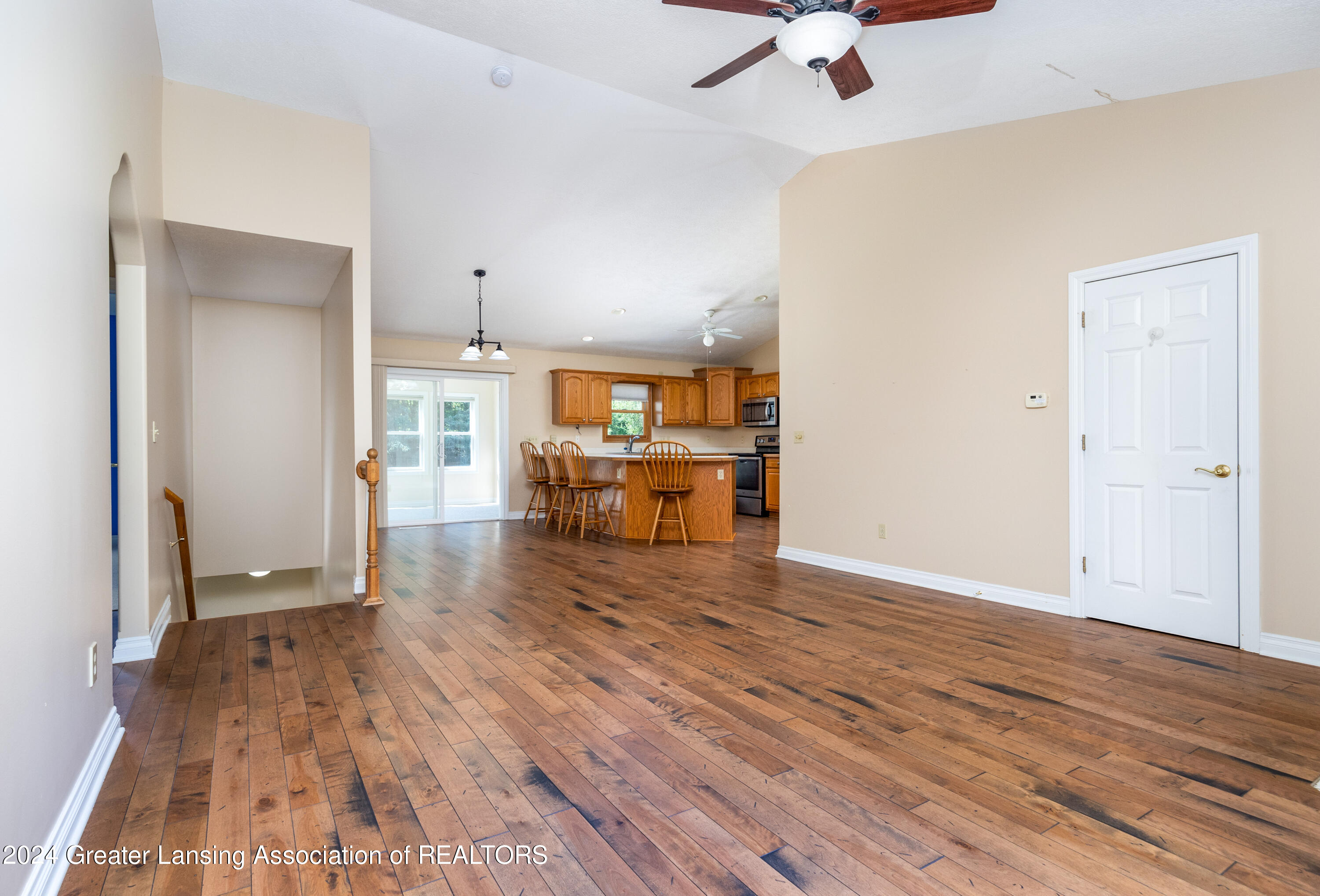 6450 Coleman Road East Lansing, MI 48823 - Photo 10 of 34 Living Room