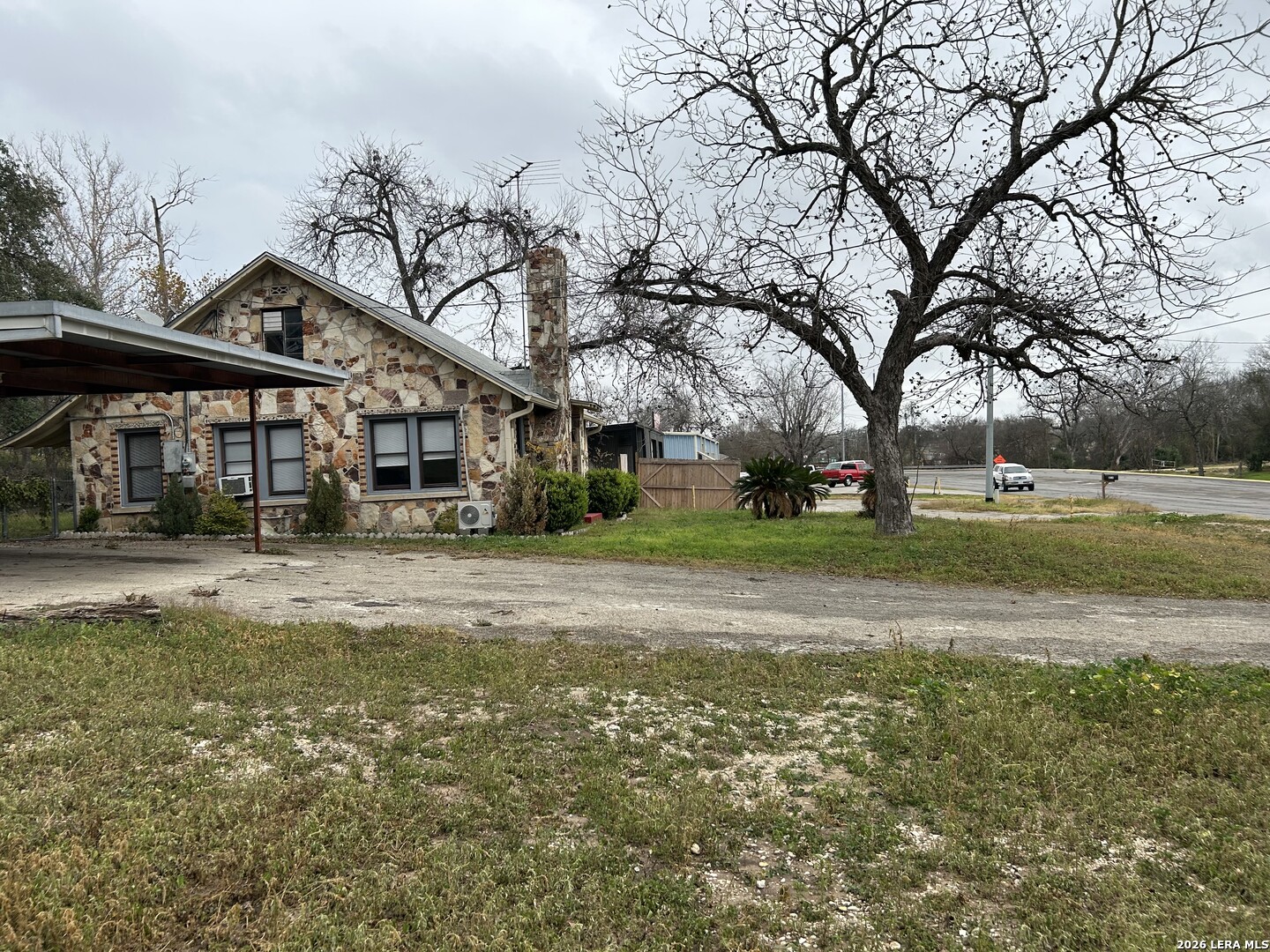 816 South Austin Street Seguin, TX 78155 - Photo 16 of 19