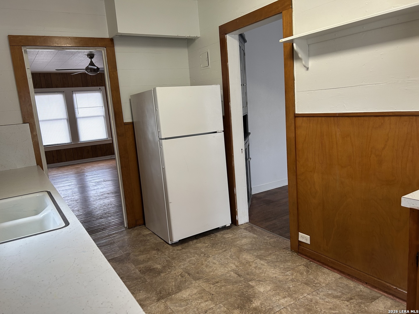 816 South Austin Street Seguin, TX 78155 - Photo 8 of 19