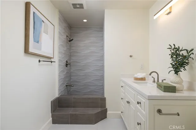 $10,500 | 303 East Avenida Cordoba, San Clemente, CA 92672