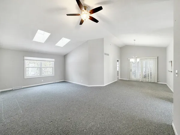 $210,000 | 1020 Bertram Drive, Unit 171, Freeport, IL 61032