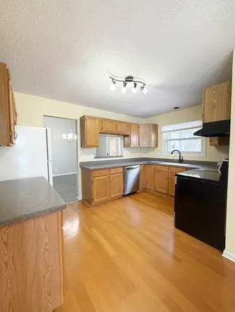 $199,900 | 1020 Bertram Drive, Unit 171, Freeport, IL 61032
