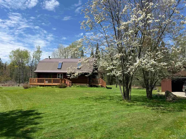 $300,000 | 313 Peterson Road, Crystal Falls, MI 49920