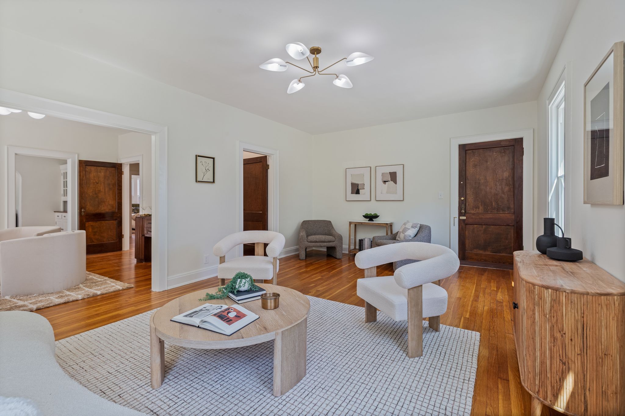 2005 Convent Place, Unit 1 Nashville, TN 37212 - Photo 12 of 41 a living room with furniture and a table
